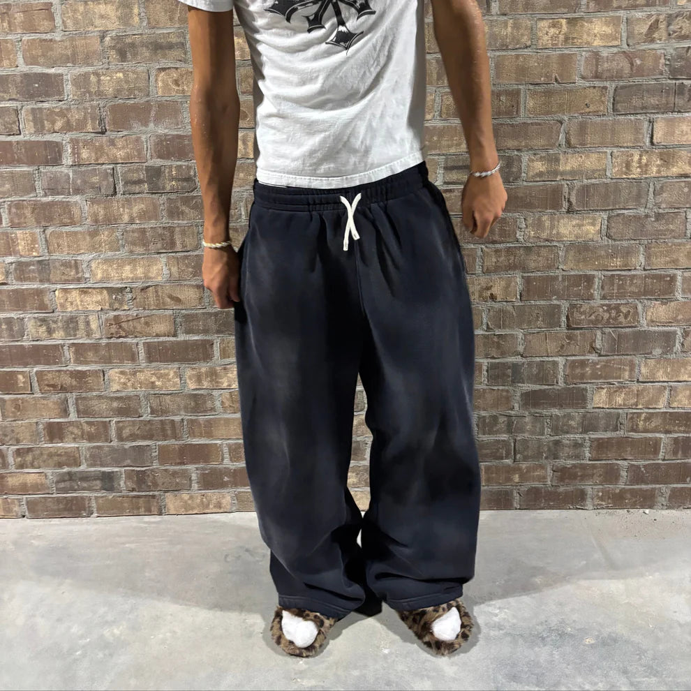 BLACK "VIRA" SWEATS